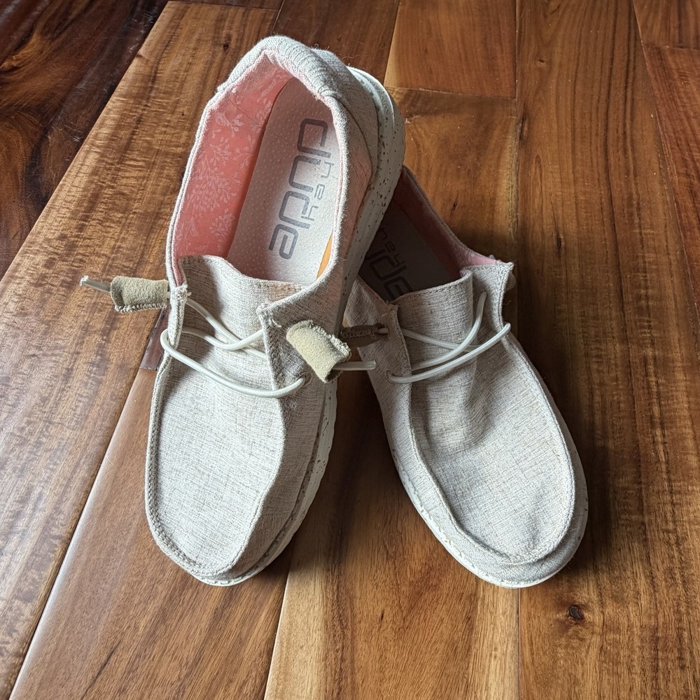 Hey Dude Wendy Chambray White Nut Women's Size 7 Slip On Shoes + Laces